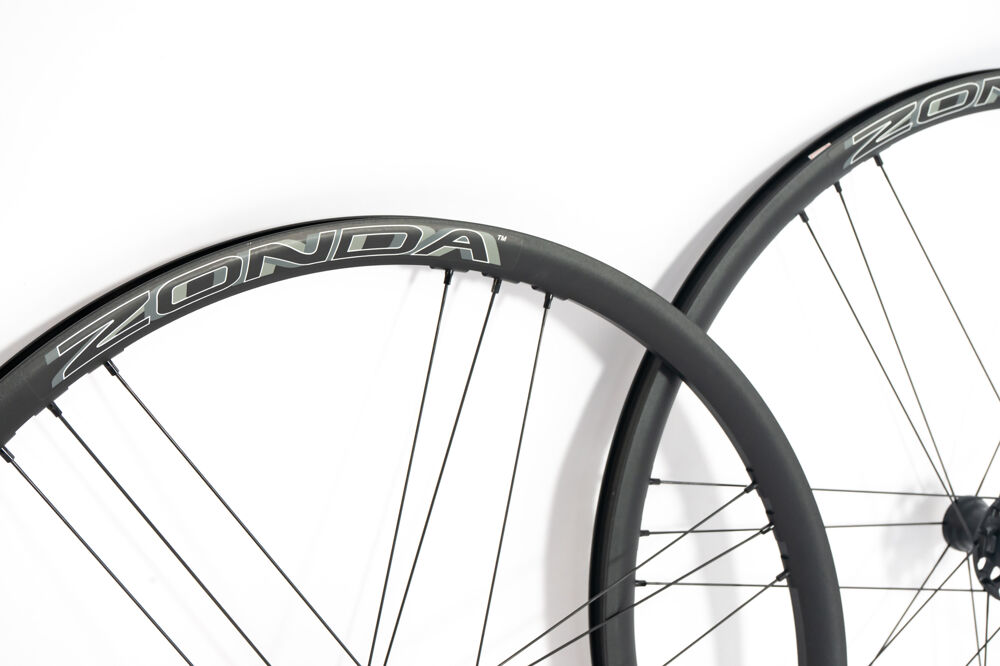 Campag-Zonda-2.jpg
