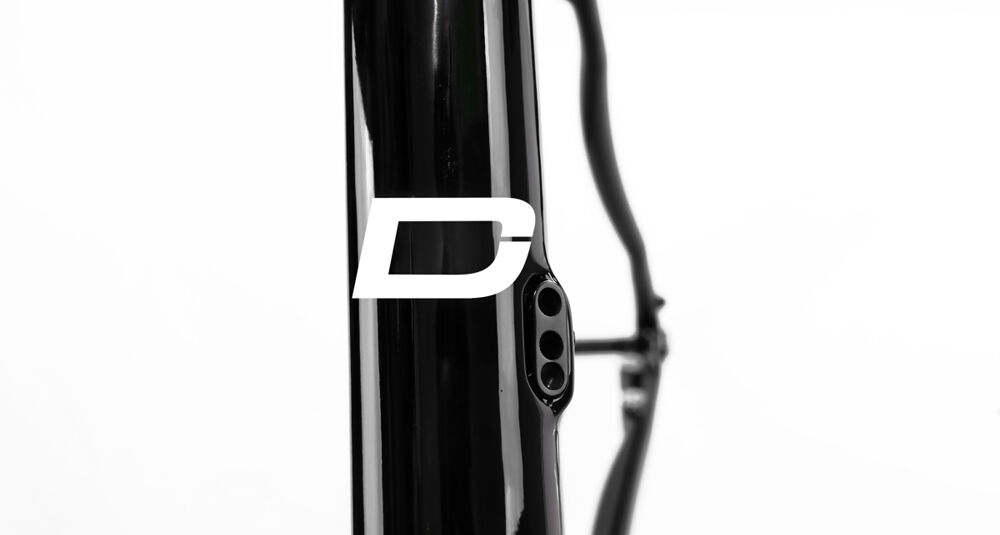 GXC-Gloss-BlackFrameset-3.jpg