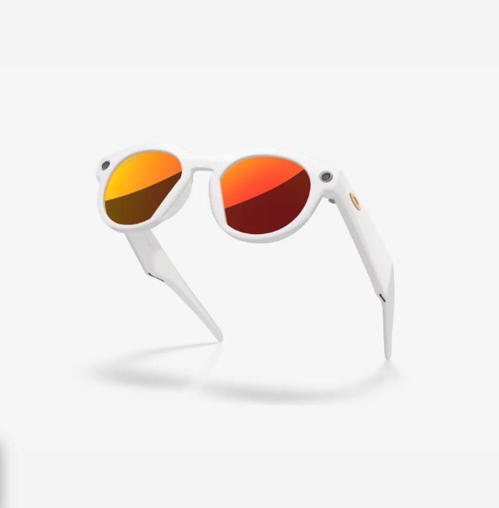 Oakley-Meta-HSTN-Prizm-Ruby-Lenses-Warm-Grey-Frame-AI-Glasses-4.jpg